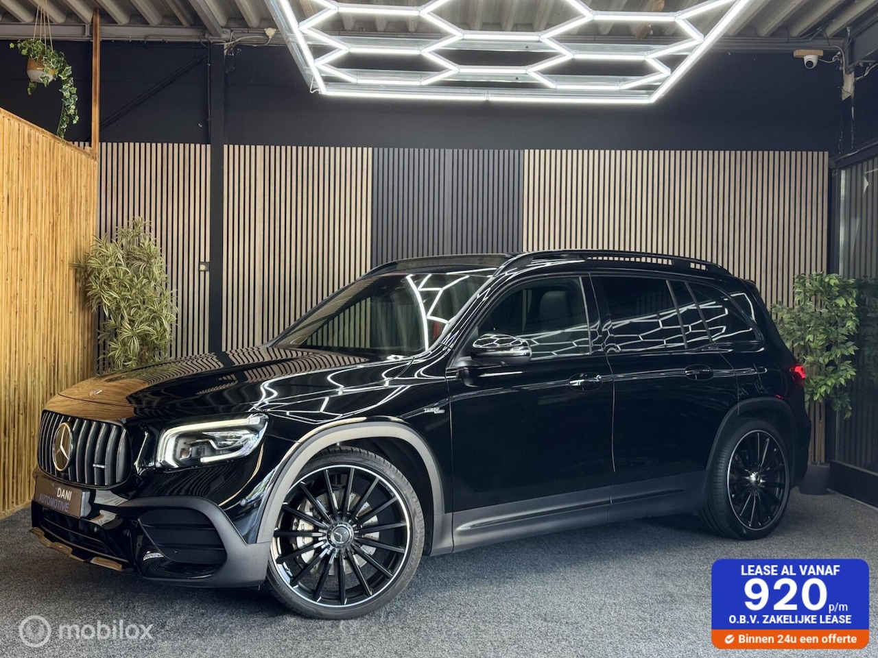 Mercedes-Benz GLB - AMG 35 4MATIC|Pano|360 Cam|Keyless| 7 Pers|Acc - AutoWereld.nl