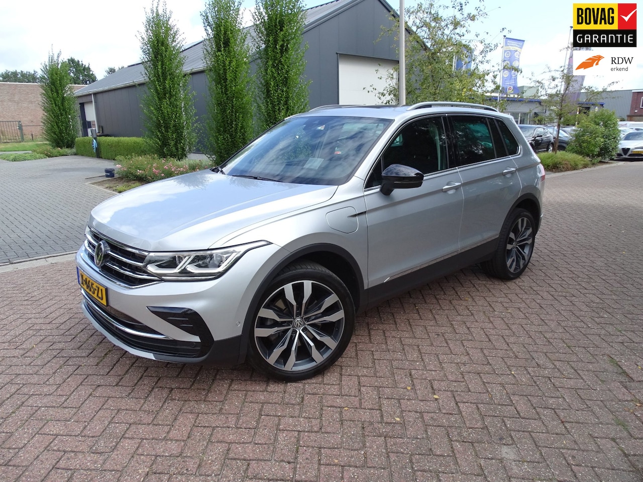 Volkswagen Tiguan - 1.4 TSI eHybrid R-Line Business 1.4 TSI eHybrid R-Line Business+ - AutoWereld.nl