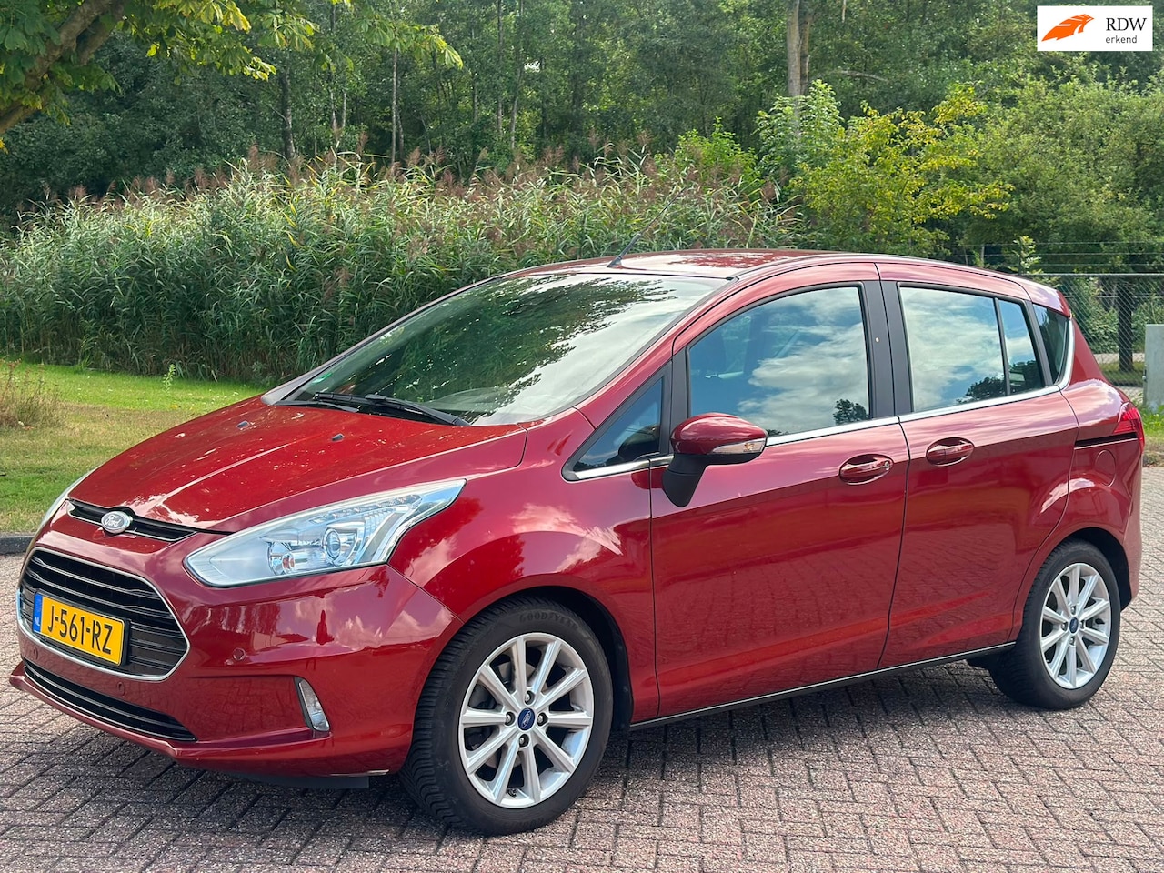 Ford B-Max - 1.0 EcoBoost Titanium/AIRCO/CRUISE/NAVI/PARKEERSENS VOOR-ACHTER - AutoWereld.nl