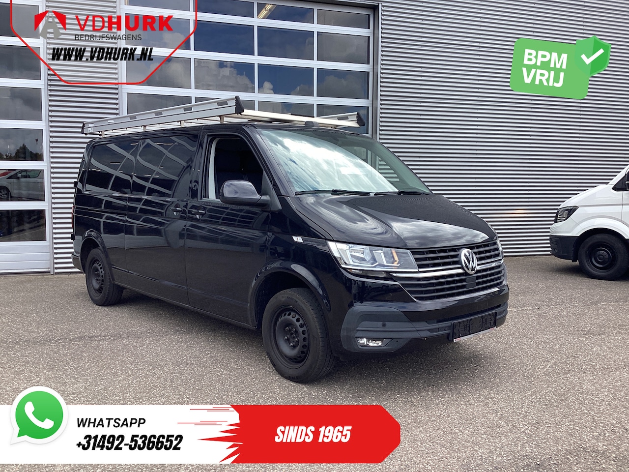 Volkswagen Transporter - 2.0 TDI 150 pk DSG Aut. L2 Imperiaal/ Carplay/ Cruise/ Navi/ Camera/ PDC/ Airco - AutoWereld.nl