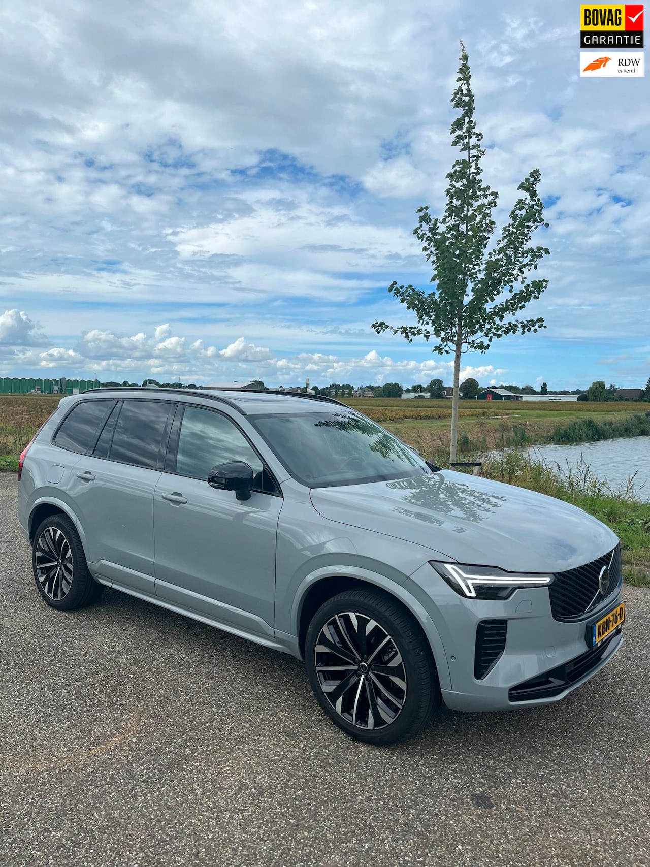 Volvo XC90 - 2.0 T8 Plug-in hybrid AWD Plus Bright |7 -zitter | Fabrieks garantie | Vapour Grey - AutoWereld.nl