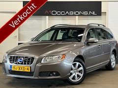 Volvo V70 - 2.0T Summum + AUTOMAAT + LEDER
