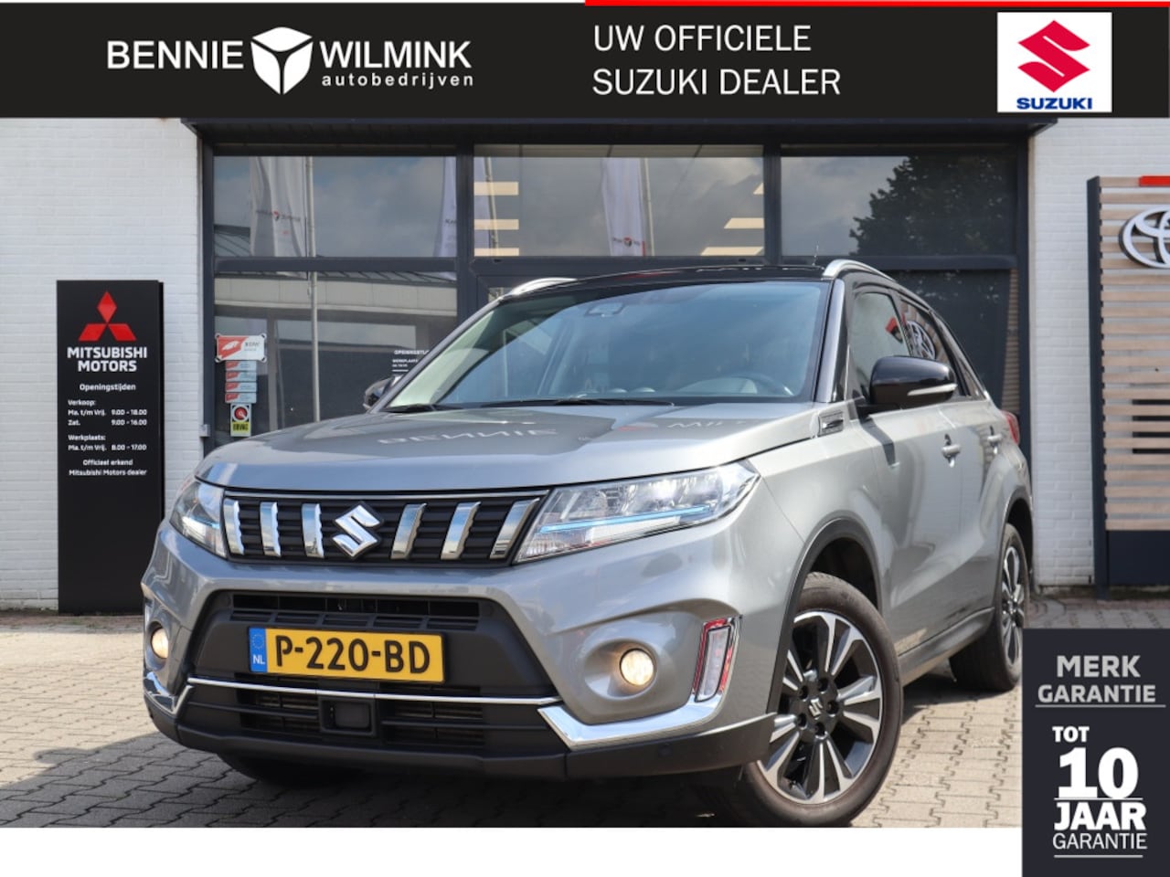 Suzuki Vitara - 1.4 BoosterJet Hybrid Style Trekhaak | Adaptive Cruise | Two tone - AutoWereld.nl