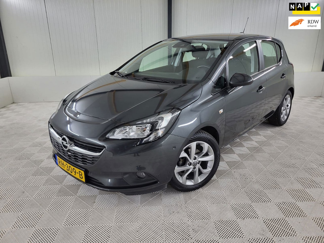 Opel Corsa - 1.4 Online Edition 1.4 Online Edition, Automaat, Camera, Trekhaak - AutoWereld.nl