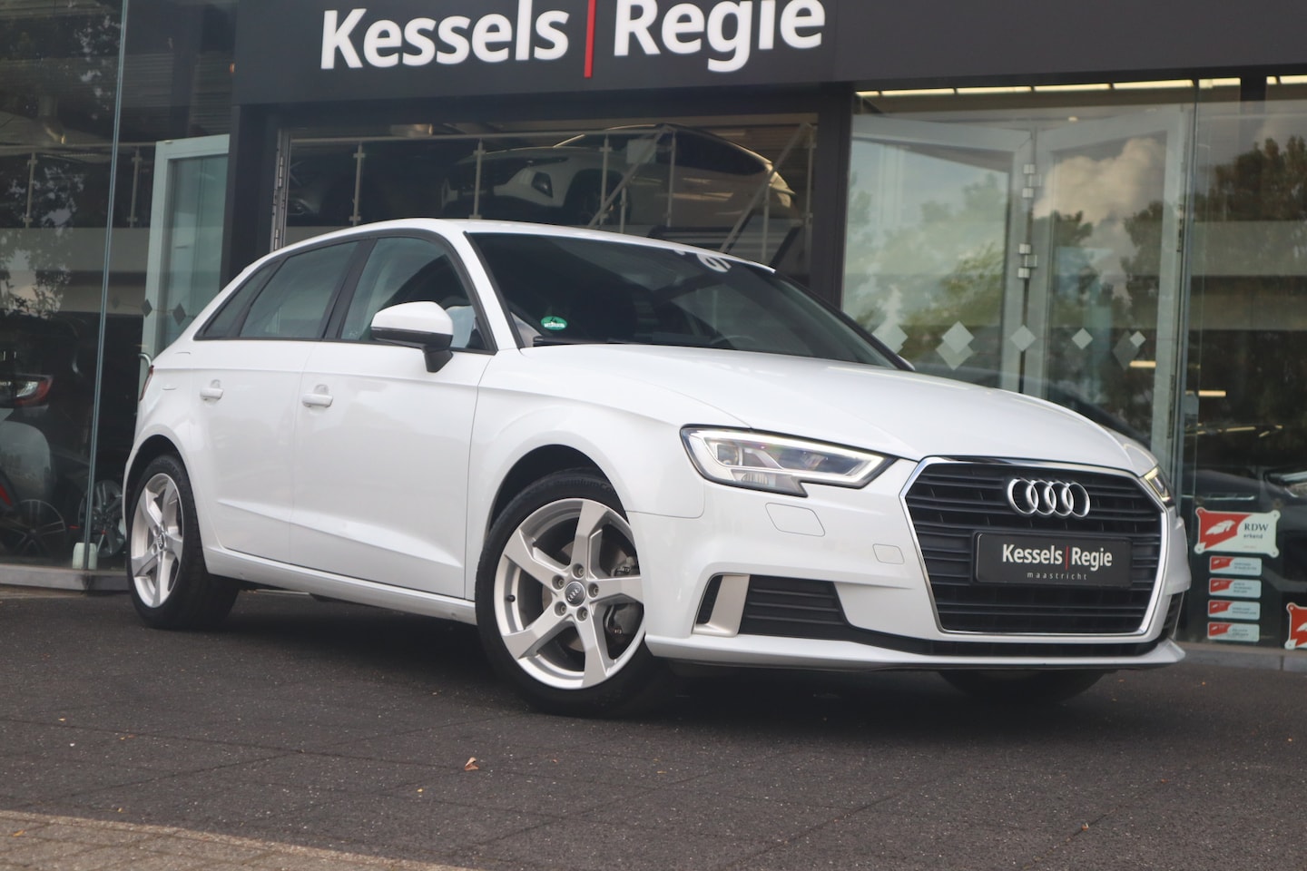 Audi A3 Sportback - 1.0 TFSI Sport Edition | LED | Sensoren | Cruise | Navi | 17” - AutoWereld.nl