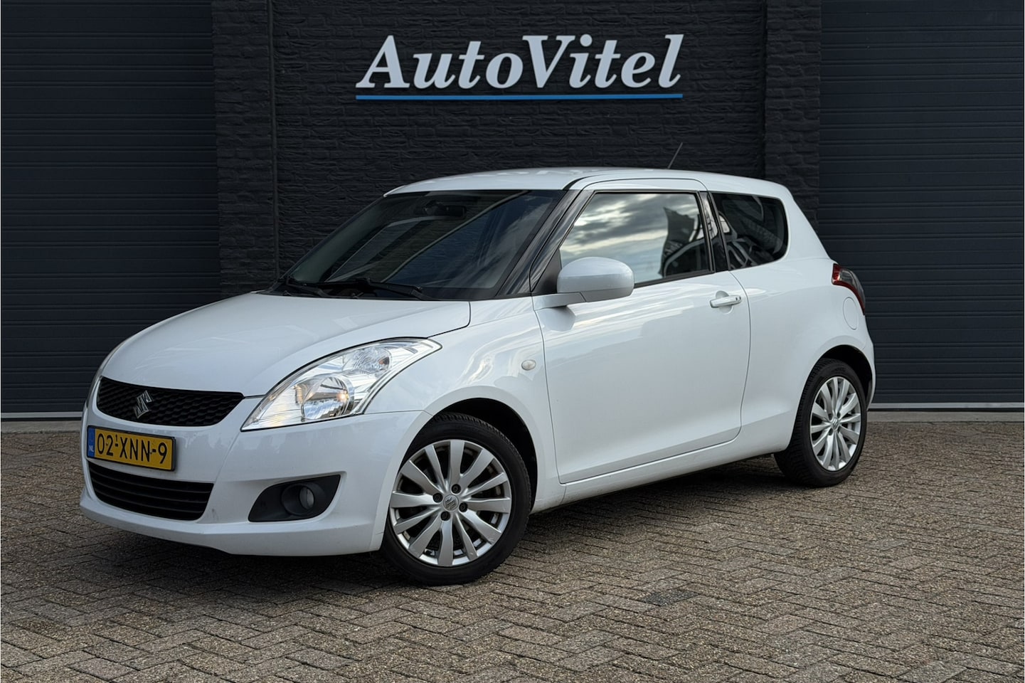 Suzuki Swift - 1.2 Exclusive EASSS | Keyless Entry | Stoelverwarming - AutoWereld.nl