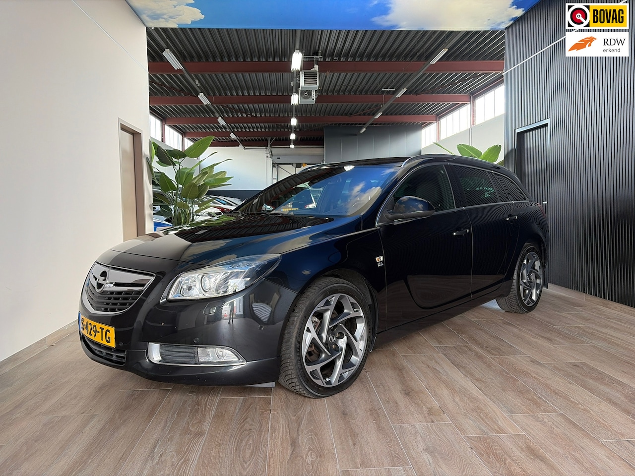 Opel Insignia Sports Tourer - 2.0 Turbo Cosmo 4x4/ OPC-Line. volle uitvoering / youngtimer - AutoWereld.nl