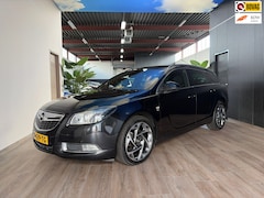 Opel Insignia Sports Tourer - 2.0 Turbo Cosmo 4x4/ OPC-Line. volle uitvoering / youngtimer
