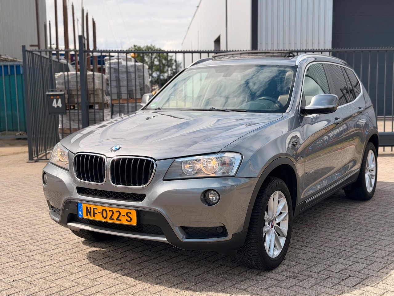 BMW X3 - XDrive20i High Executive Pano Navi Leer Volle - AutoWereld.nl