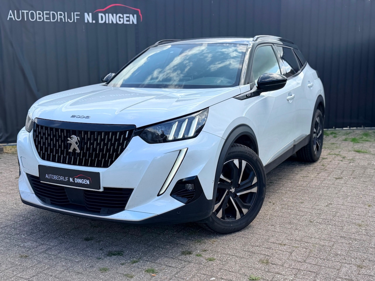Peugeot 2008 - 1.2 PureTech GT trekhaak adaptieve cruise - AutoWereld.nl