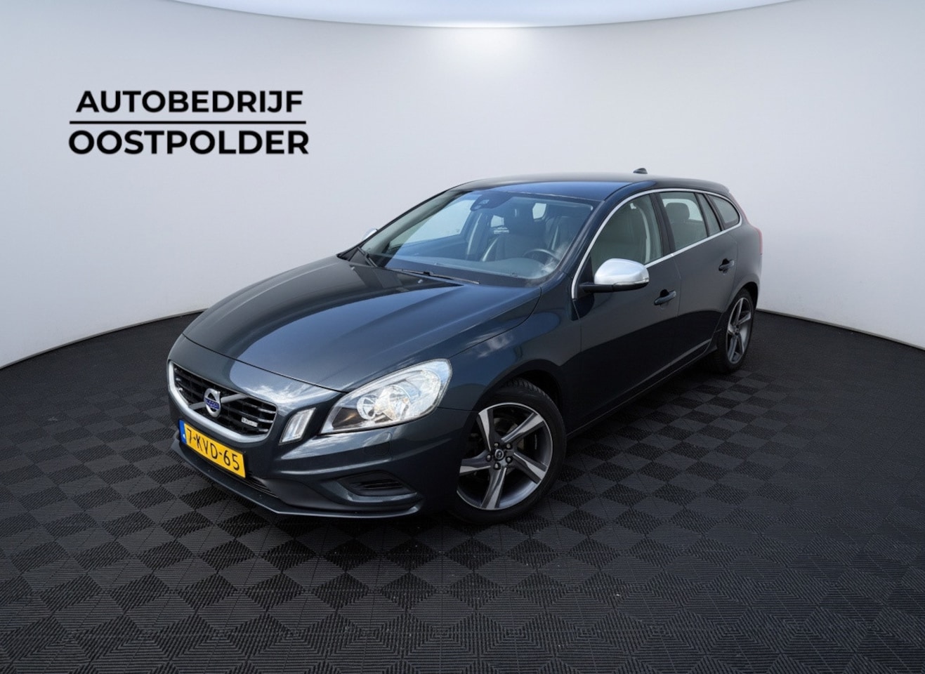 Volvo V60 - 1.6 T3 R-Design 1.6 T3 R-Design - AutoWereld.nl
