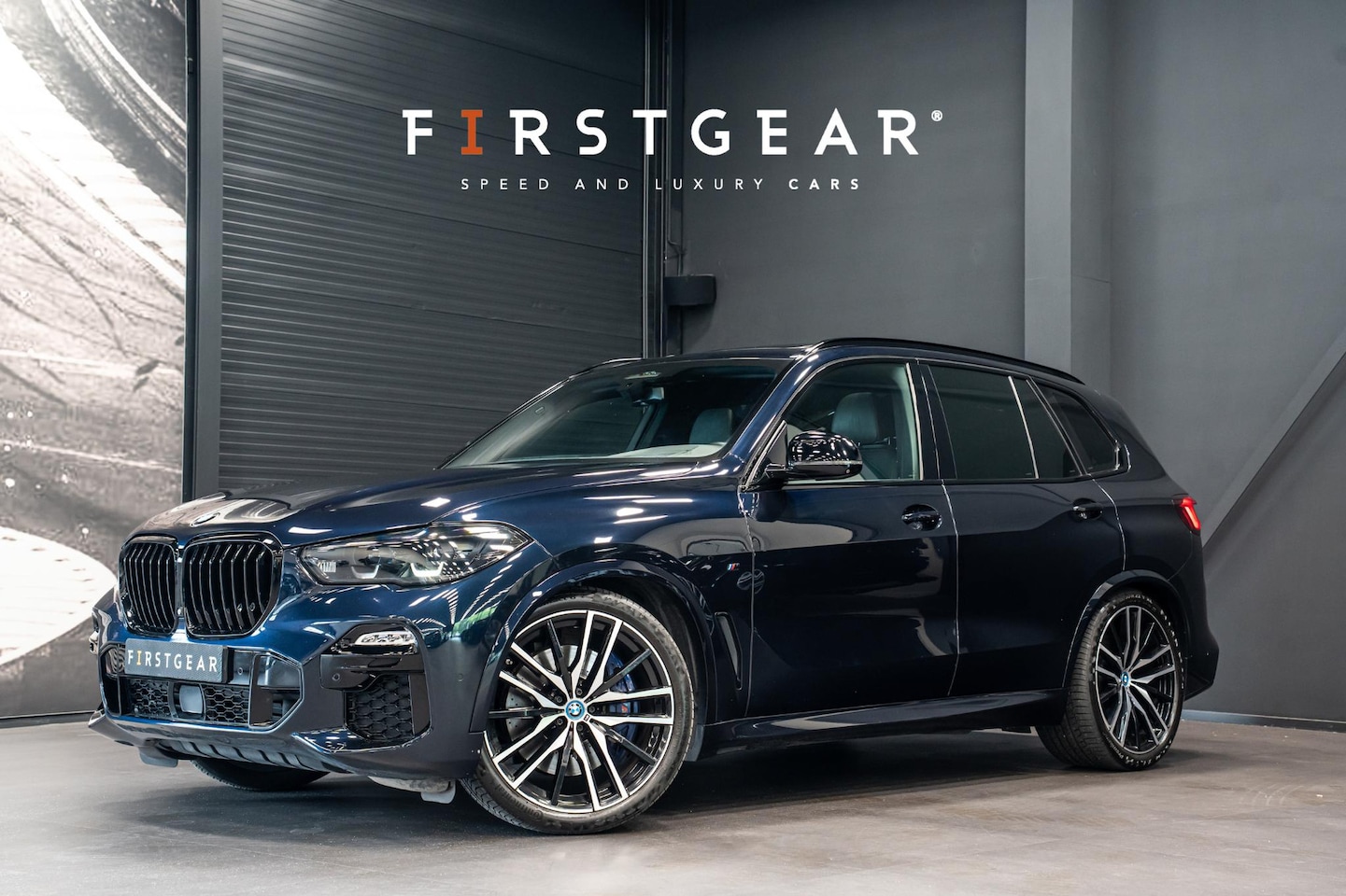 BMW X5 - xDrive30d *Grijs kenteken / M-Sport / Panorama / HUD / Surround-view / Memory / Elektr. tr - AutoWereld.nl