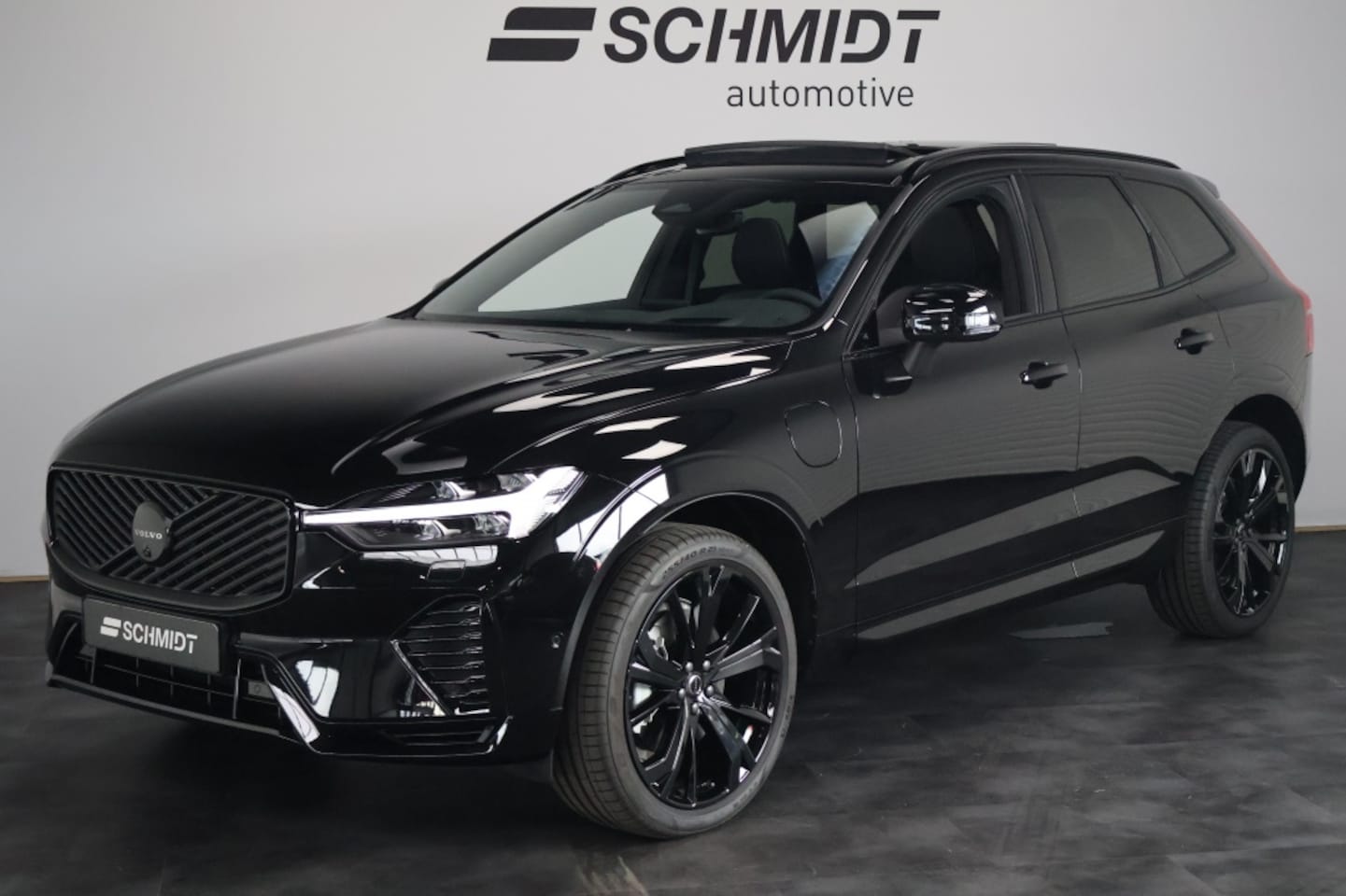 Volvo XC60 - Plus Black Edition Recharge Plug-In Hybrid AWD R Design T8 - AutoWereld.nl