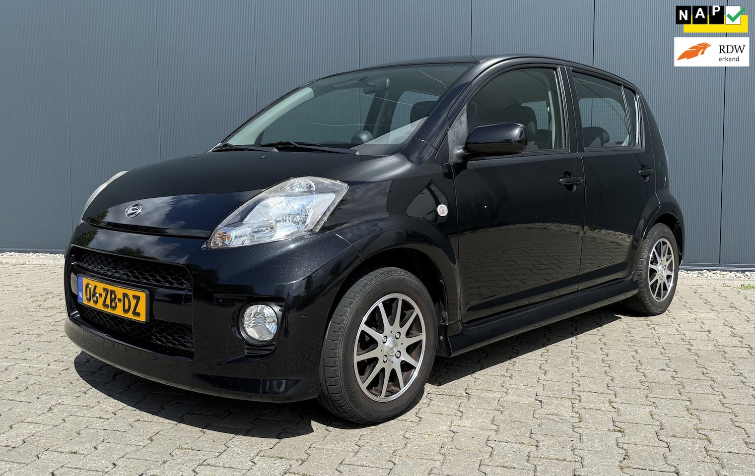 Daihatsu Sirion 2 - 1.3-16V Sport Airco LM velgen NAP APK - AutoWereld.nl