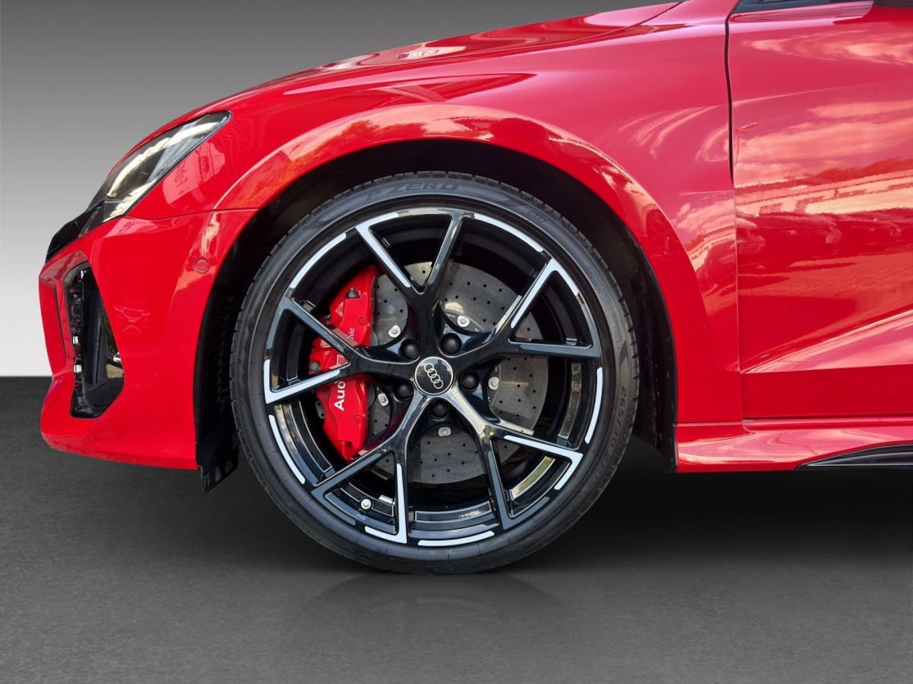 Audi A3 Sportback - 2.5 TFSI RS 3 quattro / Keramisch / Pano / Headup / RS Dynamic pakket / Matrix - AutoWereld.nl