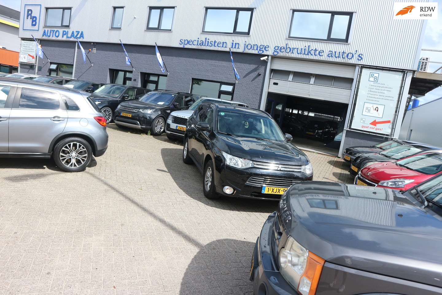 Mitsubishi Outlander - 2.0 PHEV Business Edition / Black Edition ! ! ! - AutoWereld.nl