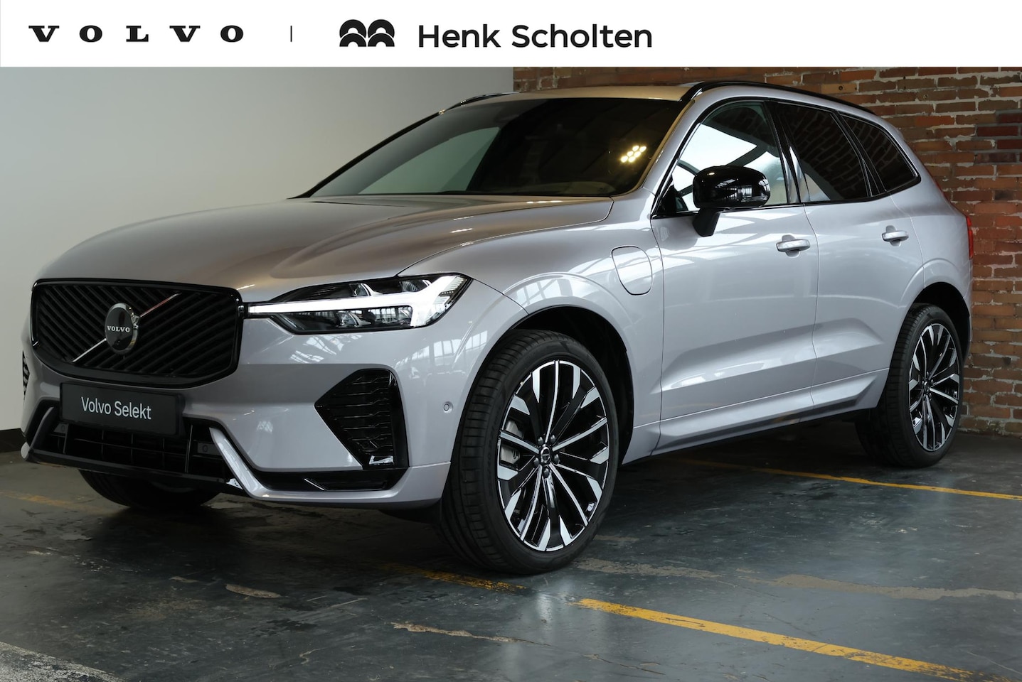 Volvo XC60 - T6 Plug-in hybrid AWD Plus Dark | Panoramadak | Harman Kardon Premium Audio | Head-Up Disp - AutoWereld.nl
