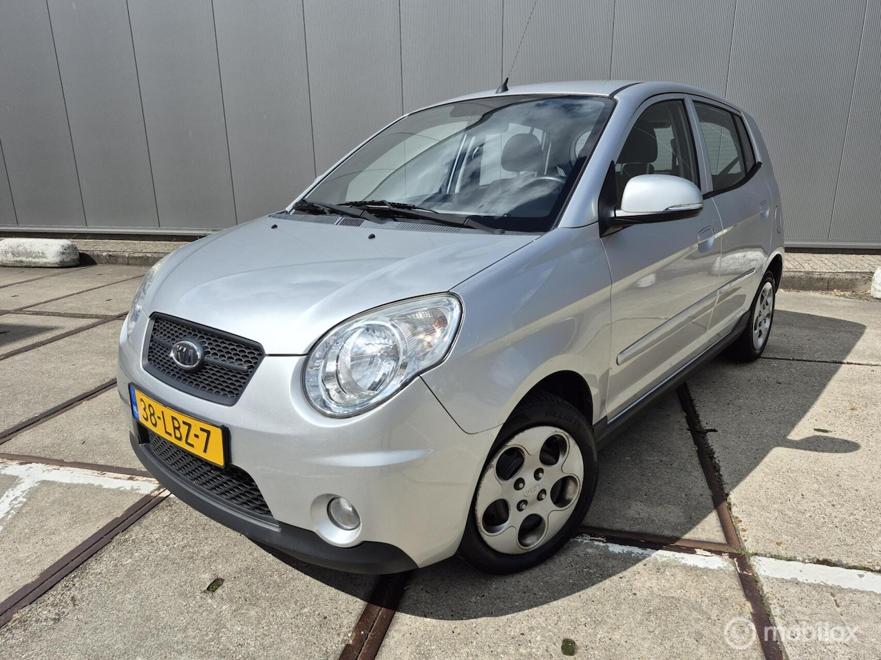 Kia Picanto - 1.0 X-ecutive Airco / Trekhaak / NW Distributieriem - AutoWereld.nl
