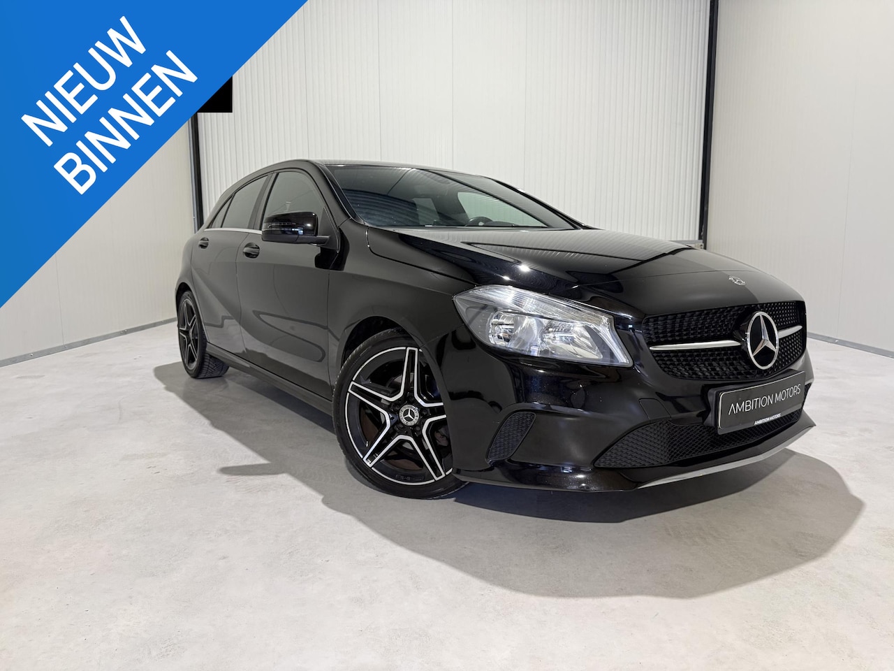 Mercedes-Benz A-klasse - 180 Business Solution NAVI/ Sportstoelen/ Start-stop/ Trekhaak - AutoWereld.nl