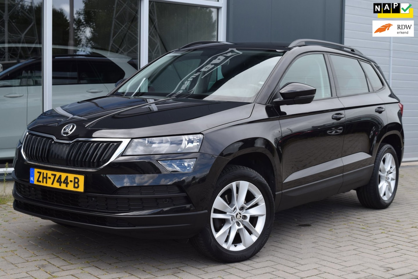 Skoda Karoq - 1.0 TSI Ambition Business | Automaat | Clima | Navi | NAP + APK 8-2027 - AutoWereld.nl