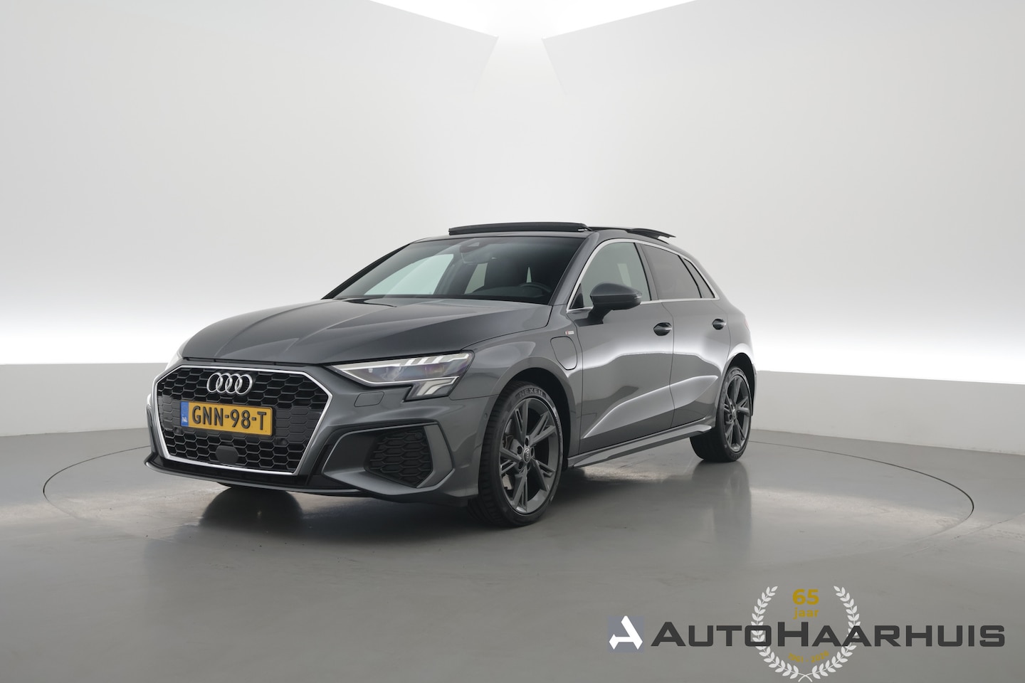 Audi A3 Sportback - 40 TFSI e S-Line | Rijklaar! | RS ''Diamond'' stoelen | Pano | Afn. Trekhaak | Dodehoek | - AutoWereld.nl