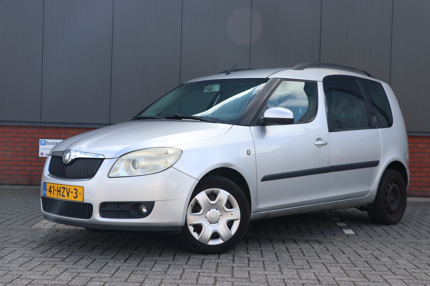 Skoda Roomster - 1.4-16V Style airco | parkeersensoren | - AutoWereld.nl