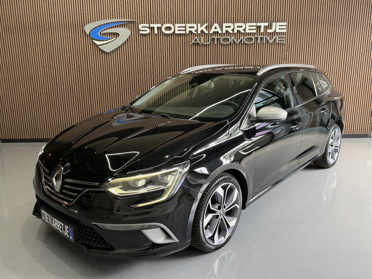Renault Mégane Estate - 1.6 TCe GT-Line EDC | Groot Navi | 18" | Camera | Led koplampen | Cruise control | - AutoWereld.nl