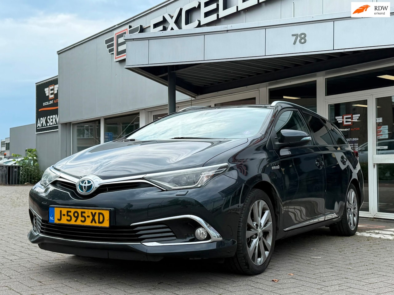 Toyota Auris Touring Sports - 1.8 Hybrid Executive 1.8 Hybrid Executive - AutoWereld.nl