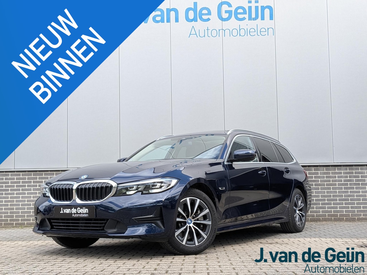BMW 3-serie Touring - 330e Business Edition Plus | Panorama | Trekhaak | Sportst | 1e Eig | Parking Pack | 100% - AutoWereld.nl
