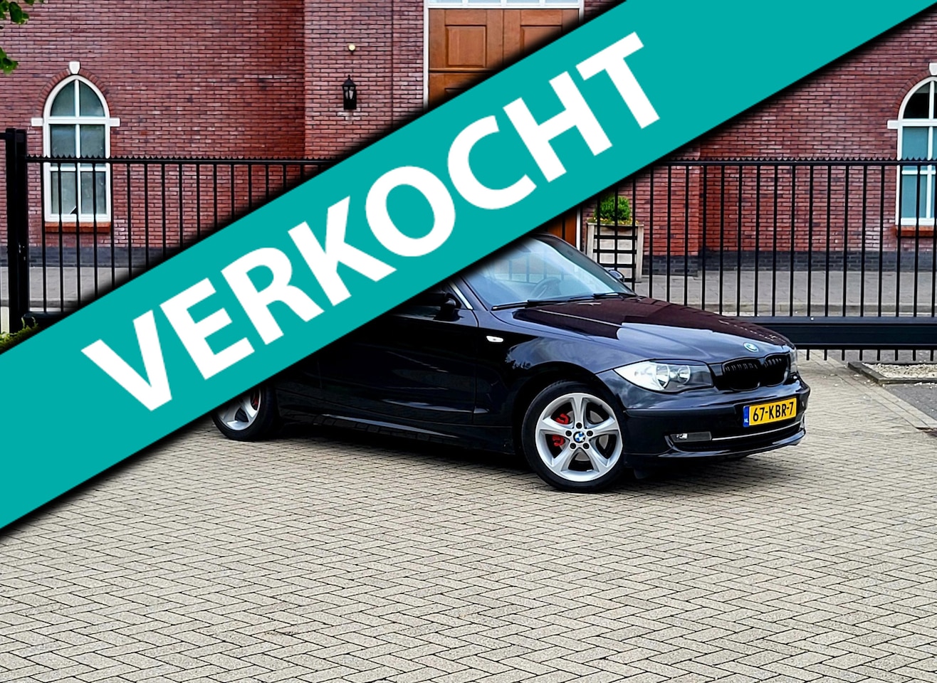 BMW 1-serie - 116i Business Line / Airco / Navi / Camera / Bluethoot / Apk - AutoWereld.nl