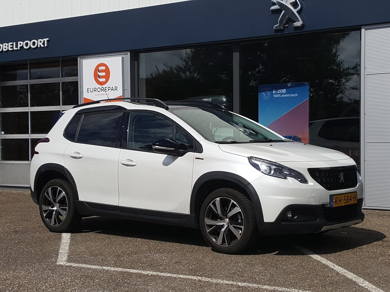 Peugeot 2008 - 1.2 PureTech 110pk GT-Line | Navi | BT | AppleCarplay & AndroidAuto|Camera achter|Panorama - AutoWereld.nl