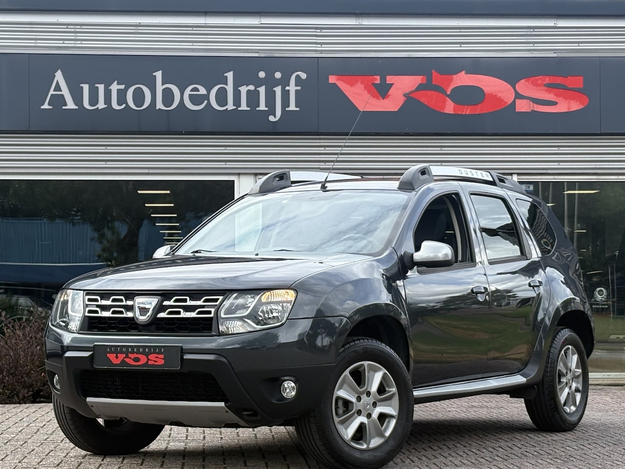 Dacia Duster - 1.2 TCe 4x2 Prestige | Navi | Leder | Cruise | Trekhaak - AutoWereld.nl