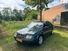 Volkswagen Bora - 2.0 Comfortline Clima Cruise Automaat