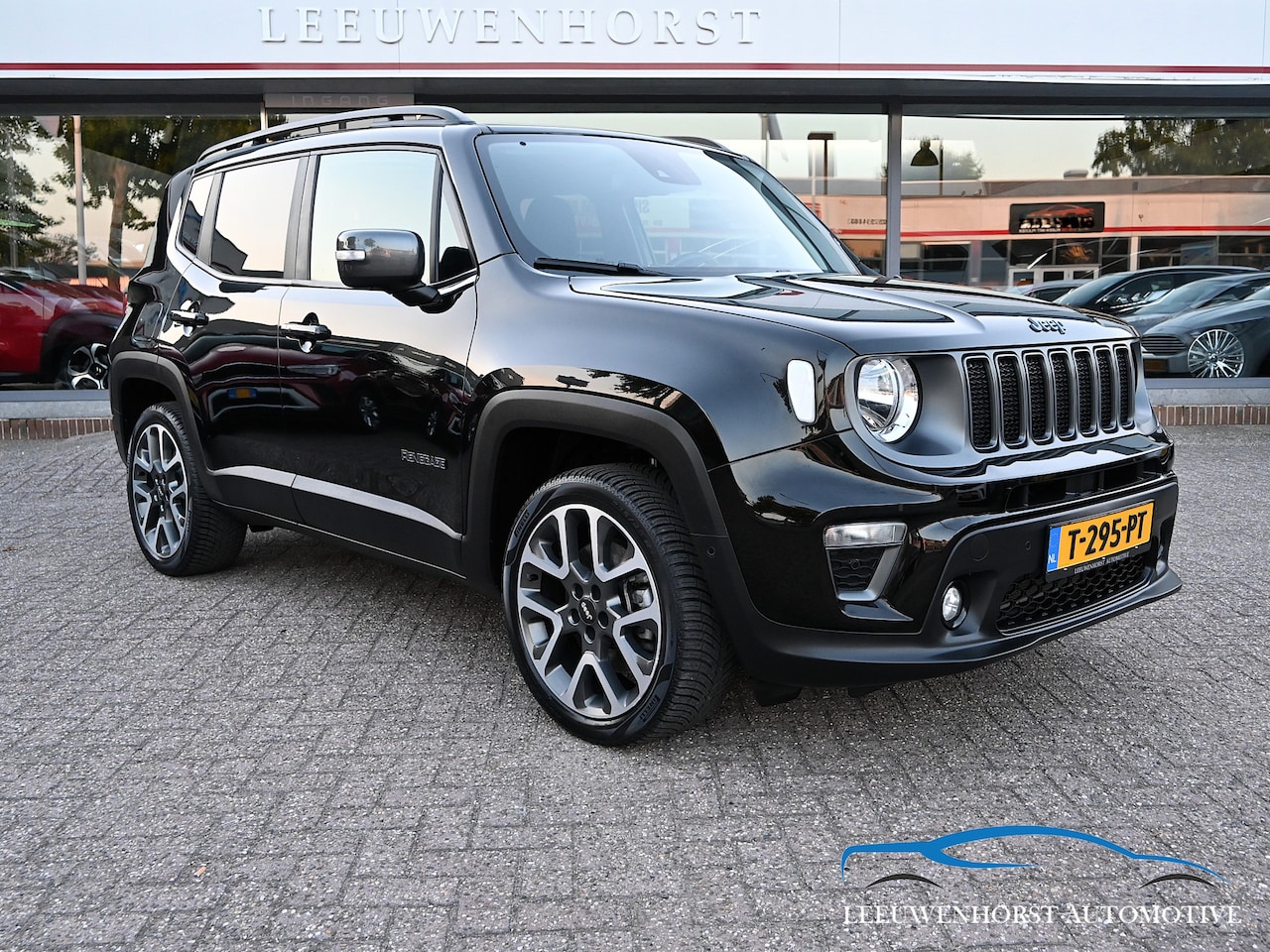 Jeep Renegade - 4xe 240 Plug-in Hybrid Electric 80th Anniversary 4xe 240 Plug-in Hybrid Electric 80th Anniversary - AutoWereld.nl
