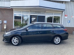 Toyota Auris Touring Sports - 1.2T 116 PK Aspiration Trekhaak DAB 1300 KG Trekgewicht