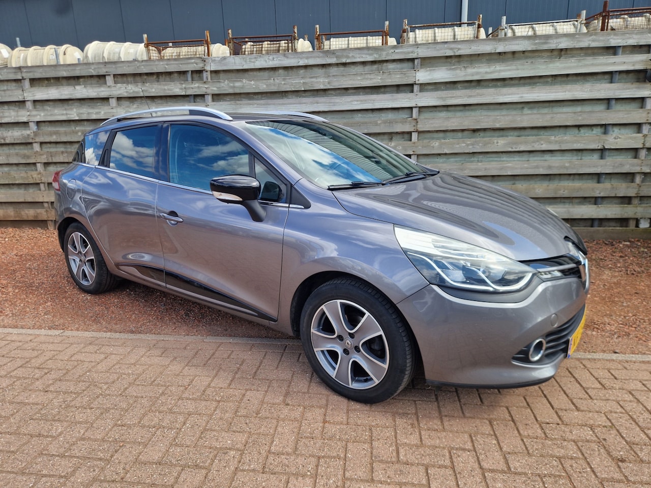 Renault Clio Estate - 0.9 TCe Night&Day Navigatie - AutoWereld.nl
