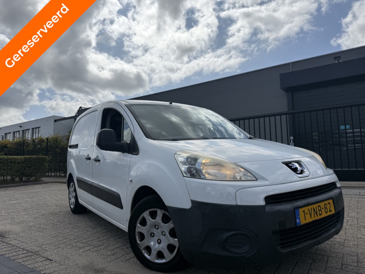 Peugeot Partner - 120 1.6 HDI Clima Parkeersensoren volledig Gesloten - AutoWereld.nl