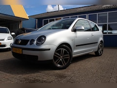 Volkswagen Polo - 1.4-16V "Comfortline" Airco - Navi - Cruise