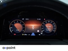 Volkswagen Golf - 1.5 TSI R-Line 130 PK | Panoramadak | Camera | 18 Inch | Navigatie