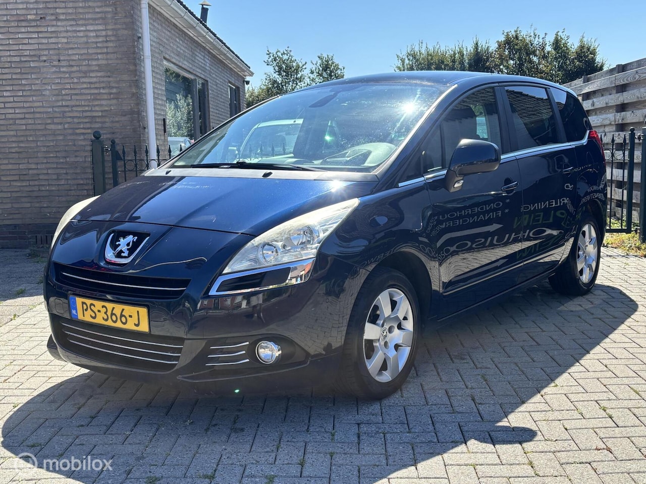 Peugeot 5008 - 1.6 THP ST 7p. lange apk en nog een nette auto - AutoWereld.nl
