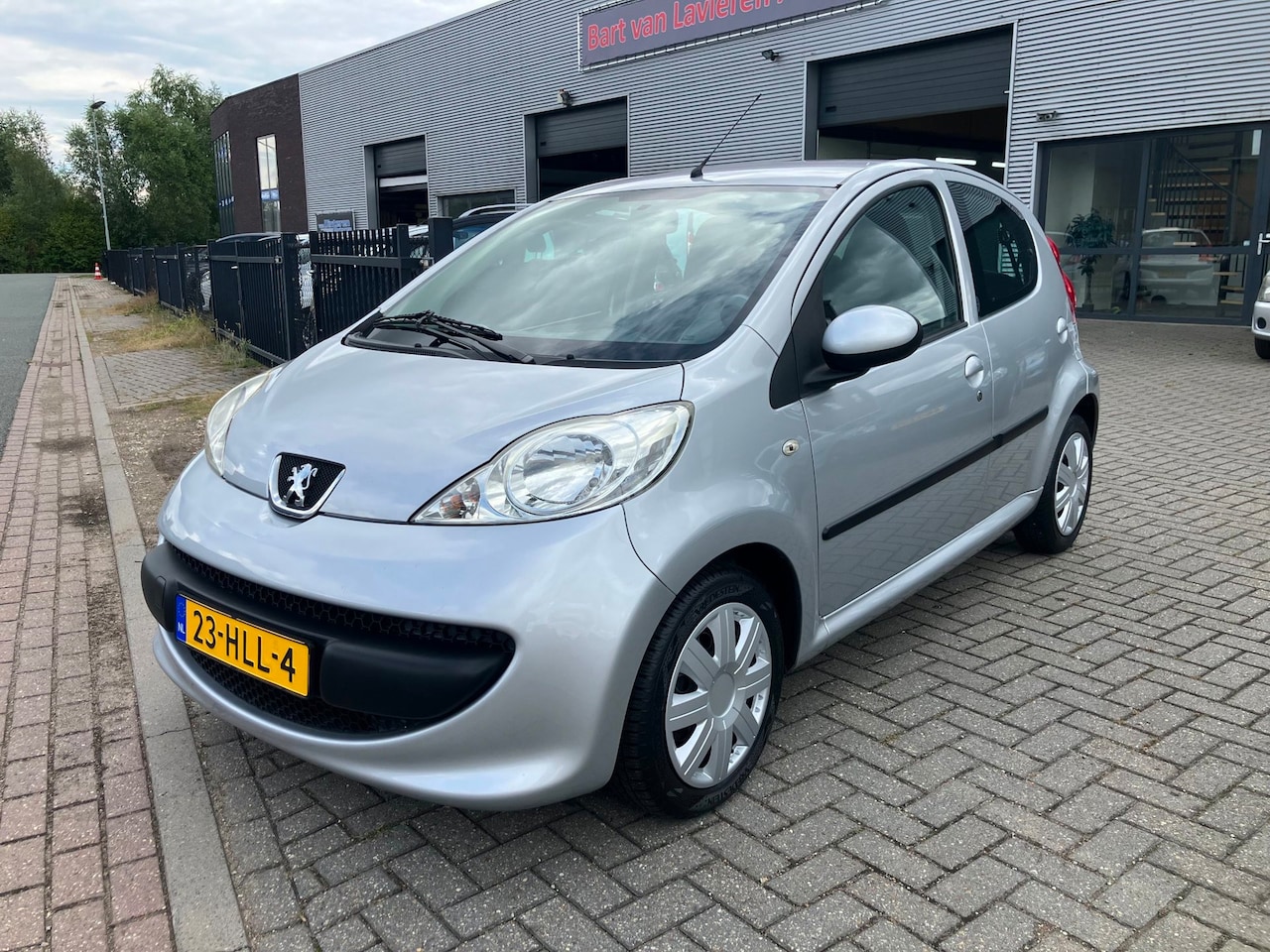 Peugeot 107 - 1.0-12V XS AUTOMAAT - AutoWereld.nl