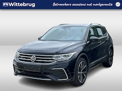 Volkswagen Tiguan - 1.4 TSI 245pk eHybrid R-Line DSG Automaat Panoramadak / Trekhaak / Keyless Entry / Navigat