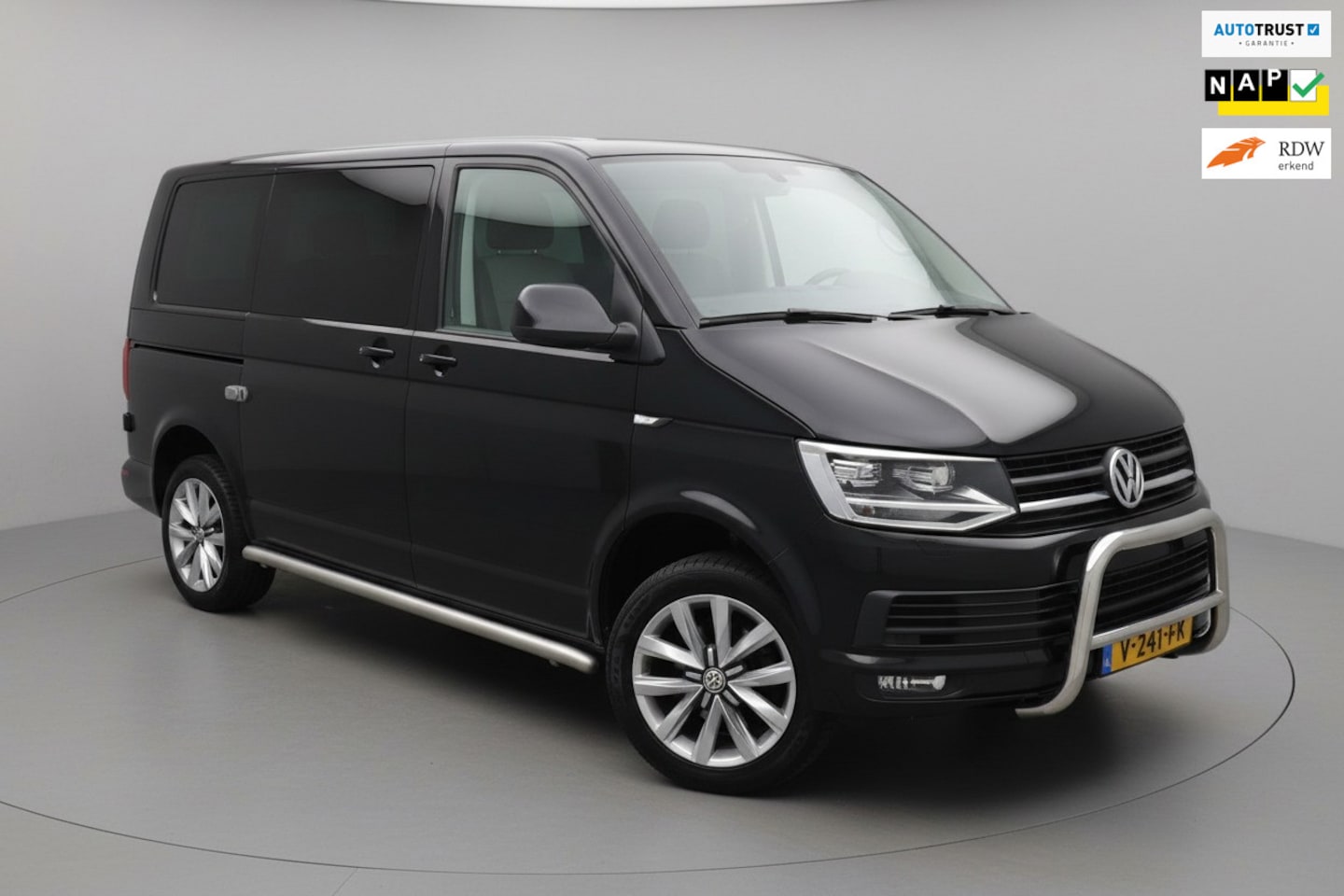 Volkswagen Transporter - L1H2|DSG|LED|Navi|Airco|Stoelverwarming - AutoWereld.nl