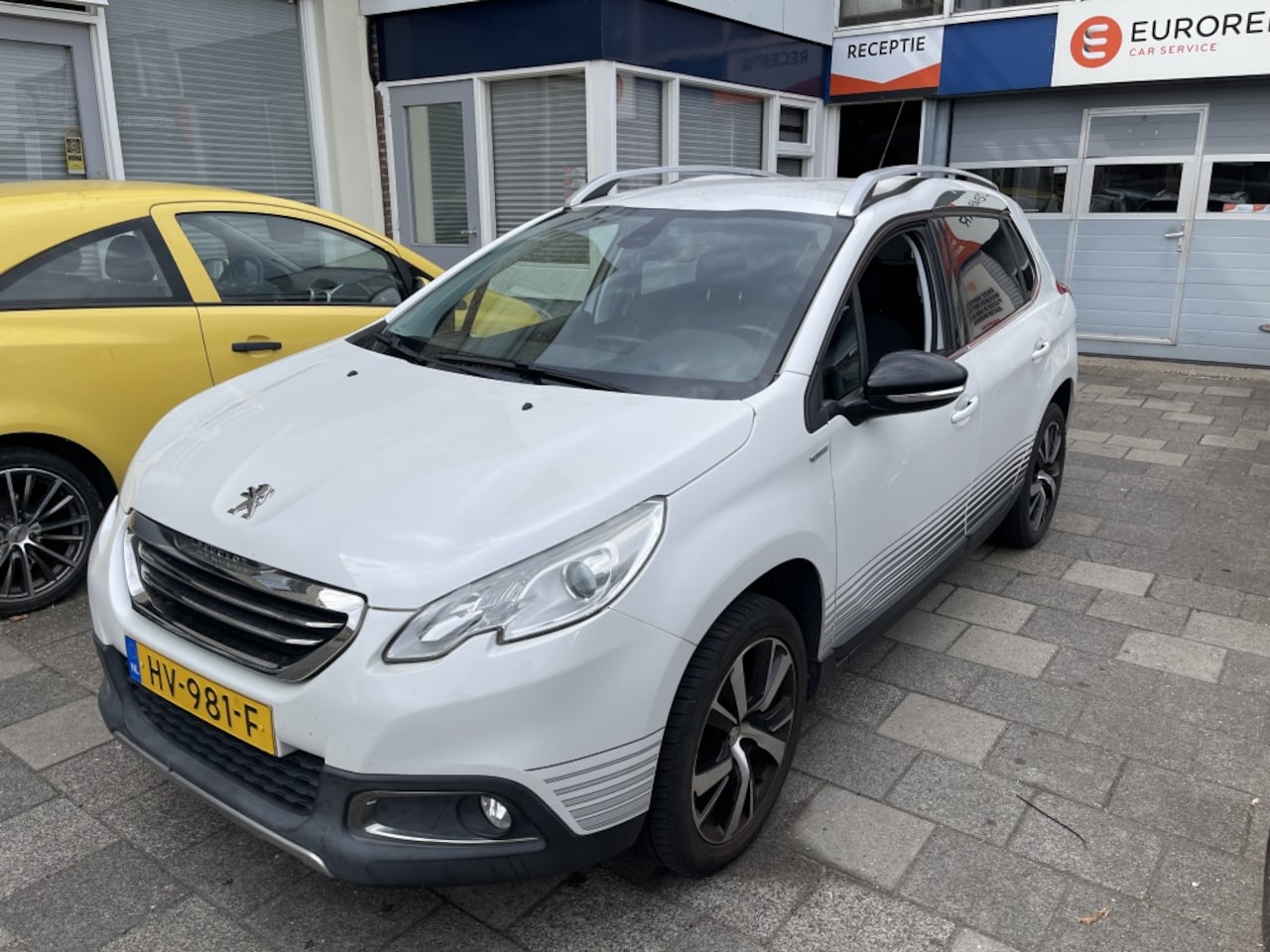 Peugeot 2008 - 1.2 PureT. Urban C. - AutoWereld.nl