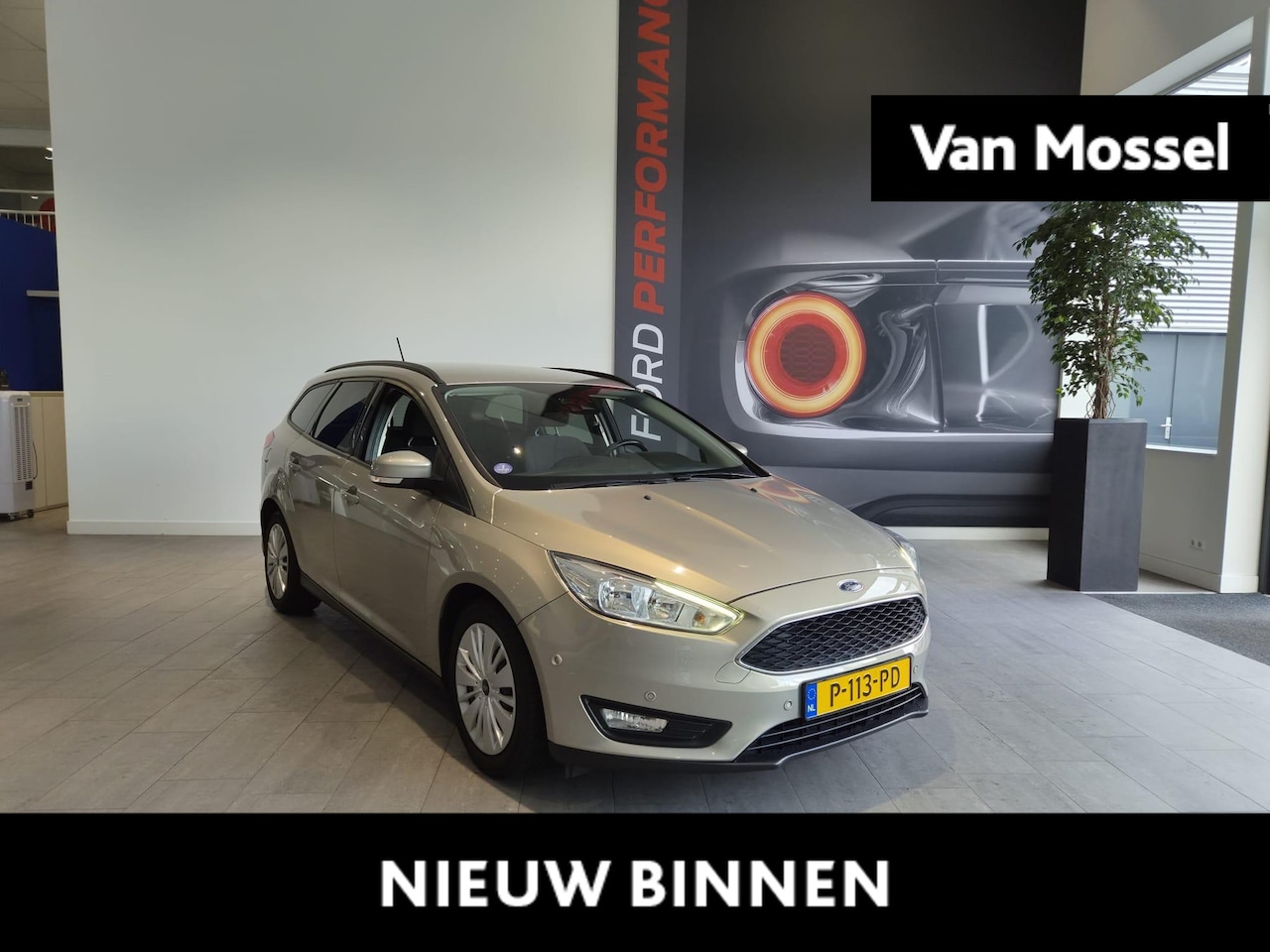 Ford Focus Wagon - 1.0 Titanium Edition | AIRCO | CRUISECONTROL | LMV | - AutoWereld.nl