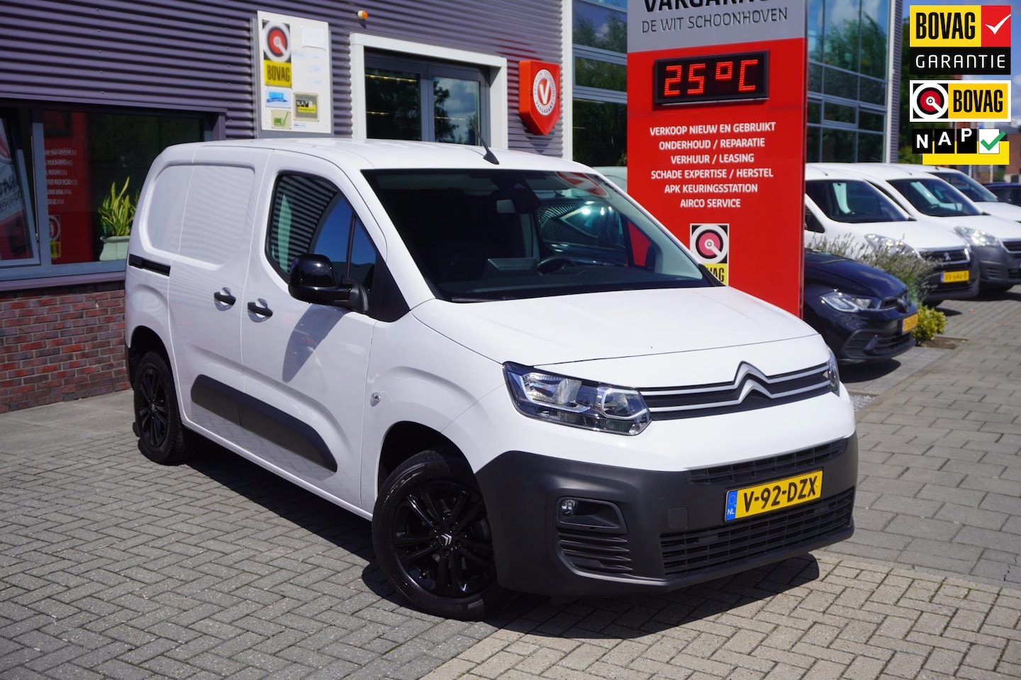 Citroën Berlingo - 1.5 BlueHDi 100 S&S L1 / Carplay / Camera / Cruise control - AutoWereld.nl