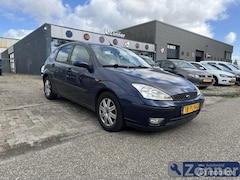 Ford Focus - 1.6-16V Ambiente