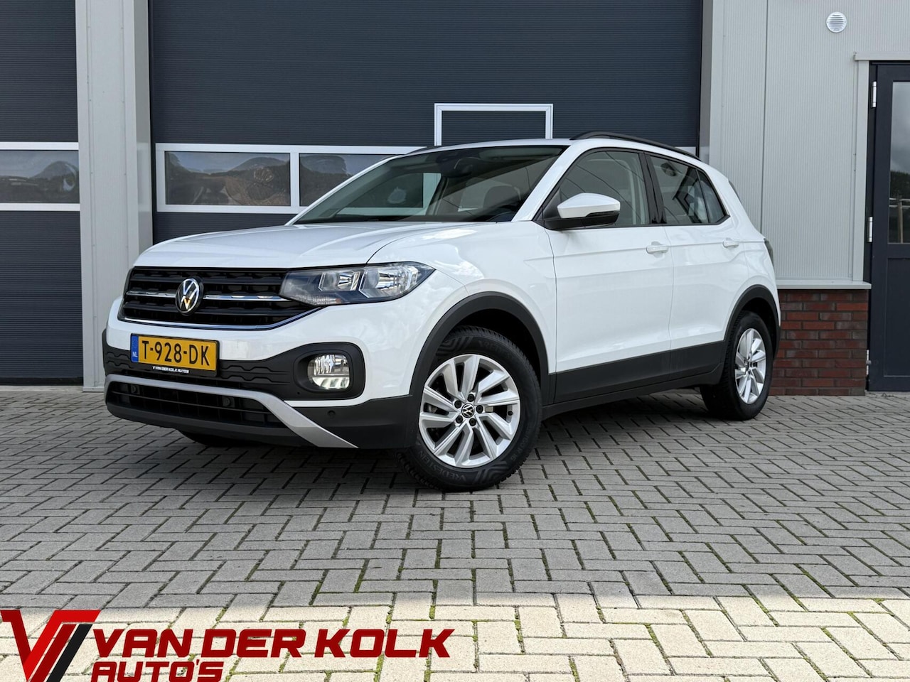 Volkswagen T-Cross - 1.0 TSI Life | LED | CarPlay | Adaptive Cruise | Navigatie | Airco - AutoWereld.nl