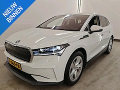 Skoda Enyaq iV - 80 (90% SOH) I SCHUIF/KANTELDAK I STOELVERWARMING I LEDEREN SPORTSTOELEN I P-CAMERA