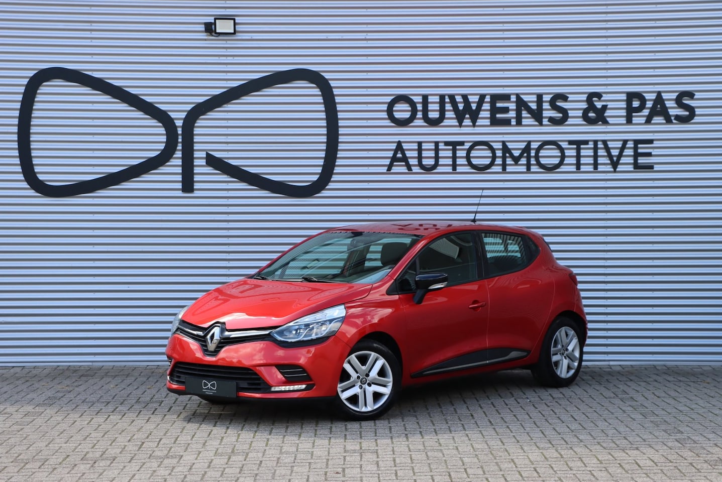 Renault Clio - 1.2 TCe Limited | AUTOMAAT | CRUISE | NAVI | AIRCO | - AutoWereld.nl